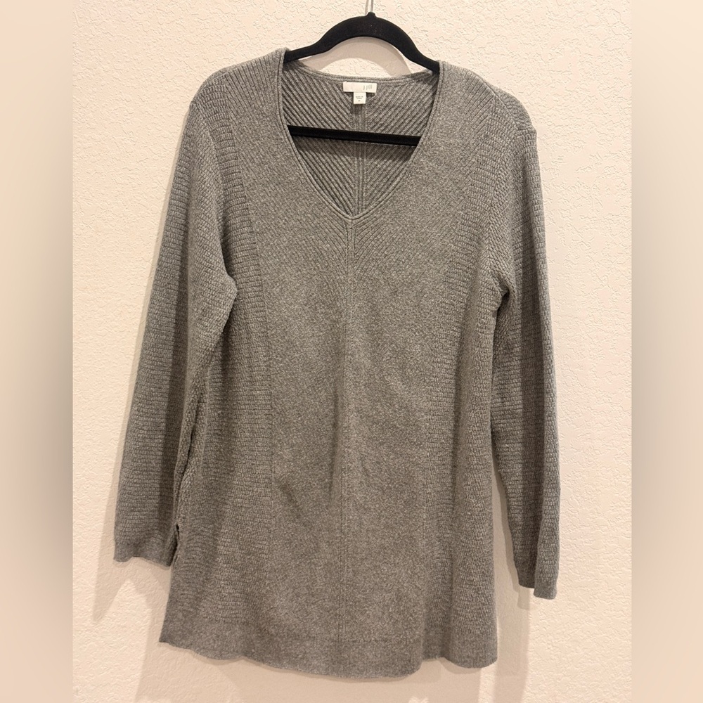 J. Jill Heather Gray V-Neck Knit Top
